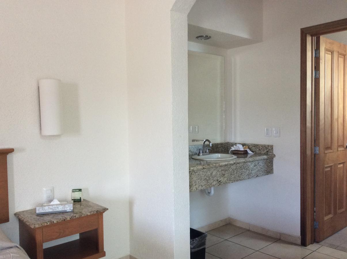 Hotel Fuerte Real Ciudad Guzman Zimmer foto